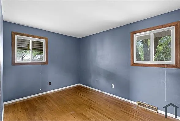 811 Villette Ct — Photo 11