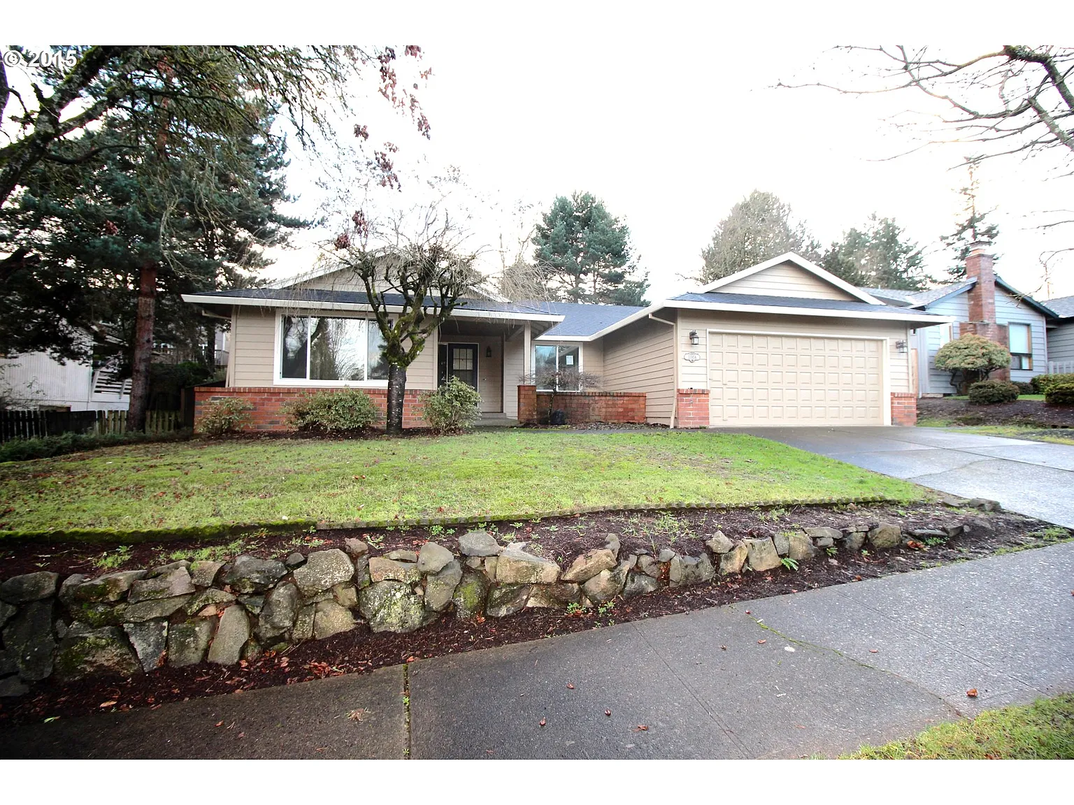 21954 SW Creek Dr photo 1
