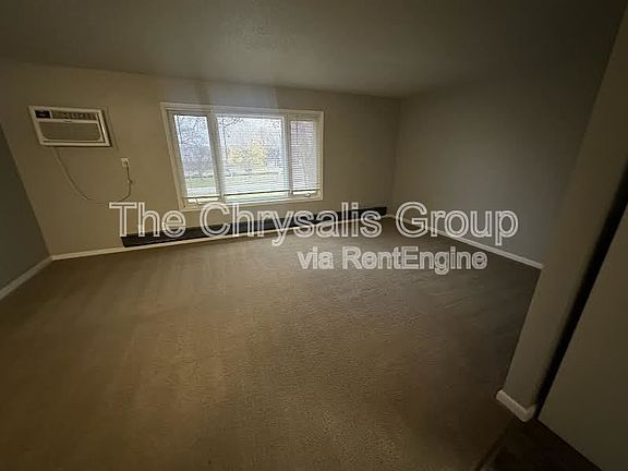 4th image of 445 Elm Pl #L-21