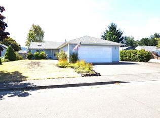 2880 S 7th Pl, Lebanon, OR 97355
