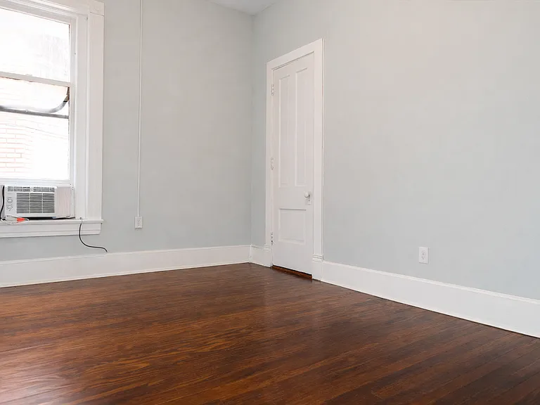 1345 S 3rd St — Photo 12
