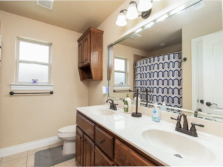 2513 Jackson Dr — Photo 18