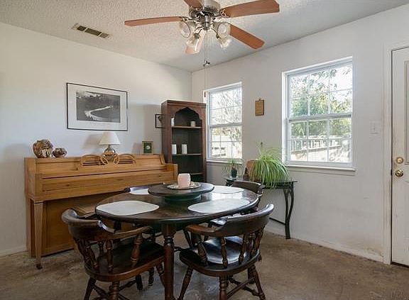4th image of 1809 Jina Ln