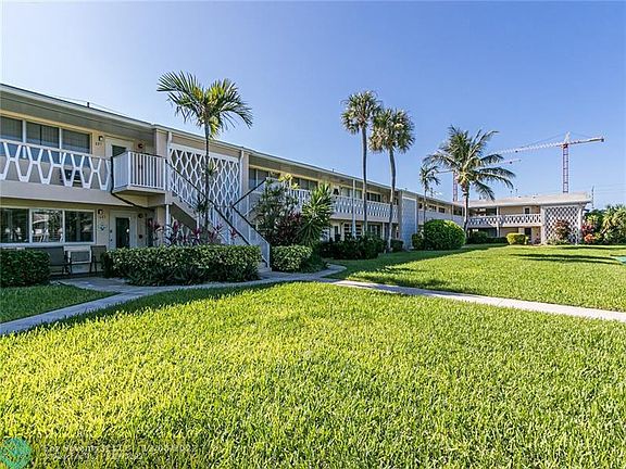 2nd image of 900 Atlantic Shores Blvd APT 122