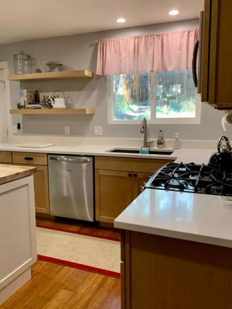 4 bed, 1700 sqft, $3,200 — Photo 3