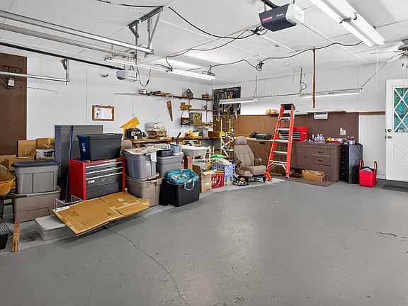 3rd image of 5410 Homestead Rd