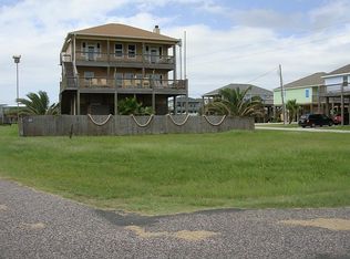 808 Sandollar Cir, Crystal Beach, TX 77650