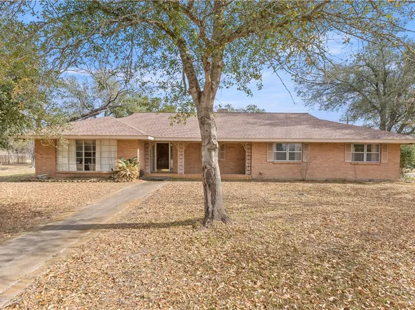 506 Maple St, Calvert, TX 77837