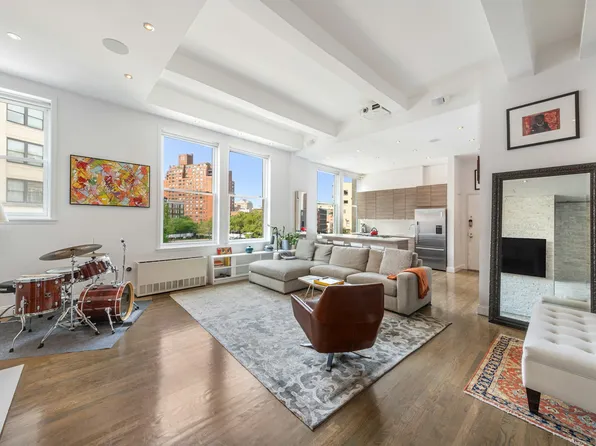 321 West 13th Street image 1 of 8