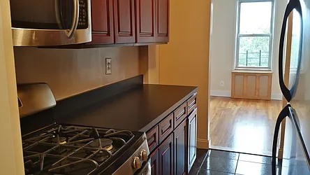 Rented by Realty Queens LLC