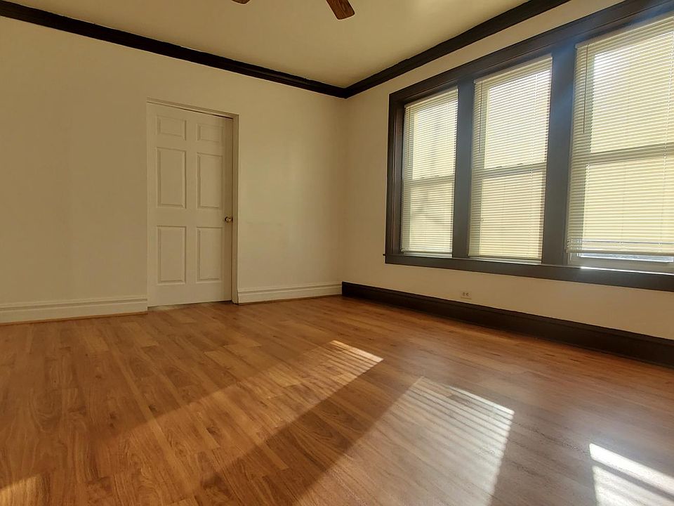 1st image of 2816 W Waveland Ave #1