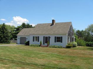 18 Bartlett Rd, Middletown, RI 02842