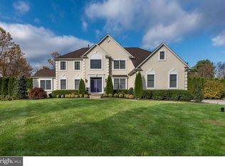 3 Woodview Ct, Lumberton, NJ 08048