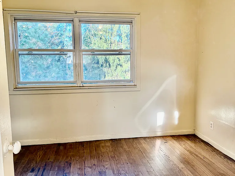 32620 Montcalm Ct — Photo 6