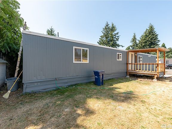 4th image of 2304 A St SE Trailer 74
