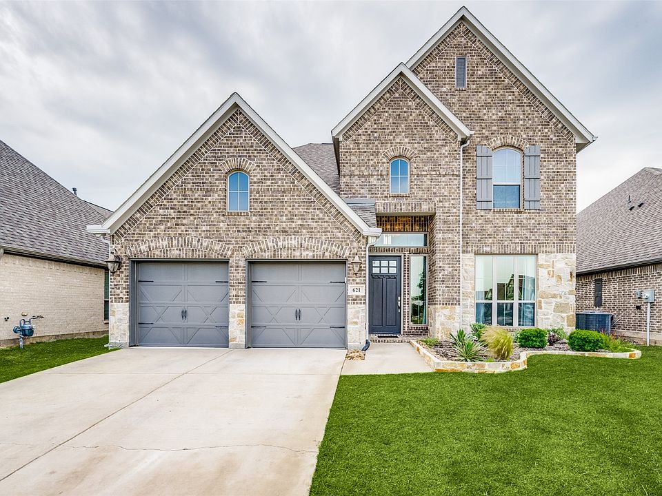 1st image of 621 Arden Ln