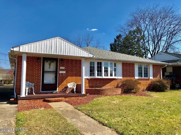 811 9th St, Selinsgrove, PA 17870