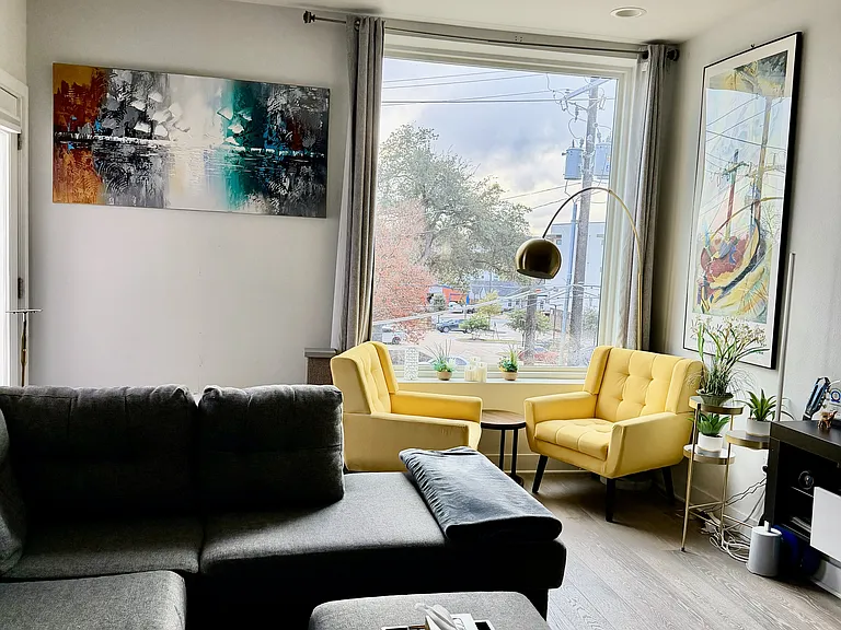 1800 E 4th St #211 — Photo 4