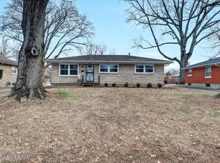 3719 Glen Oak Dr, Louisville, KY 40218