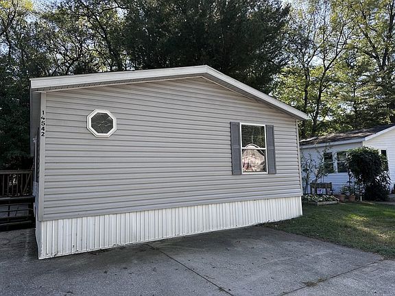 4th image of 14542 Magnolia Dr #509