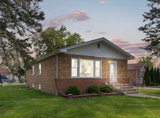 199 W Maple Dr, Chicago Heights, IL 60411