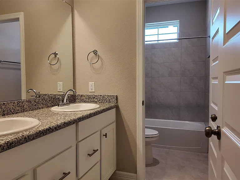 360 Mallorn Ln — Photo 29