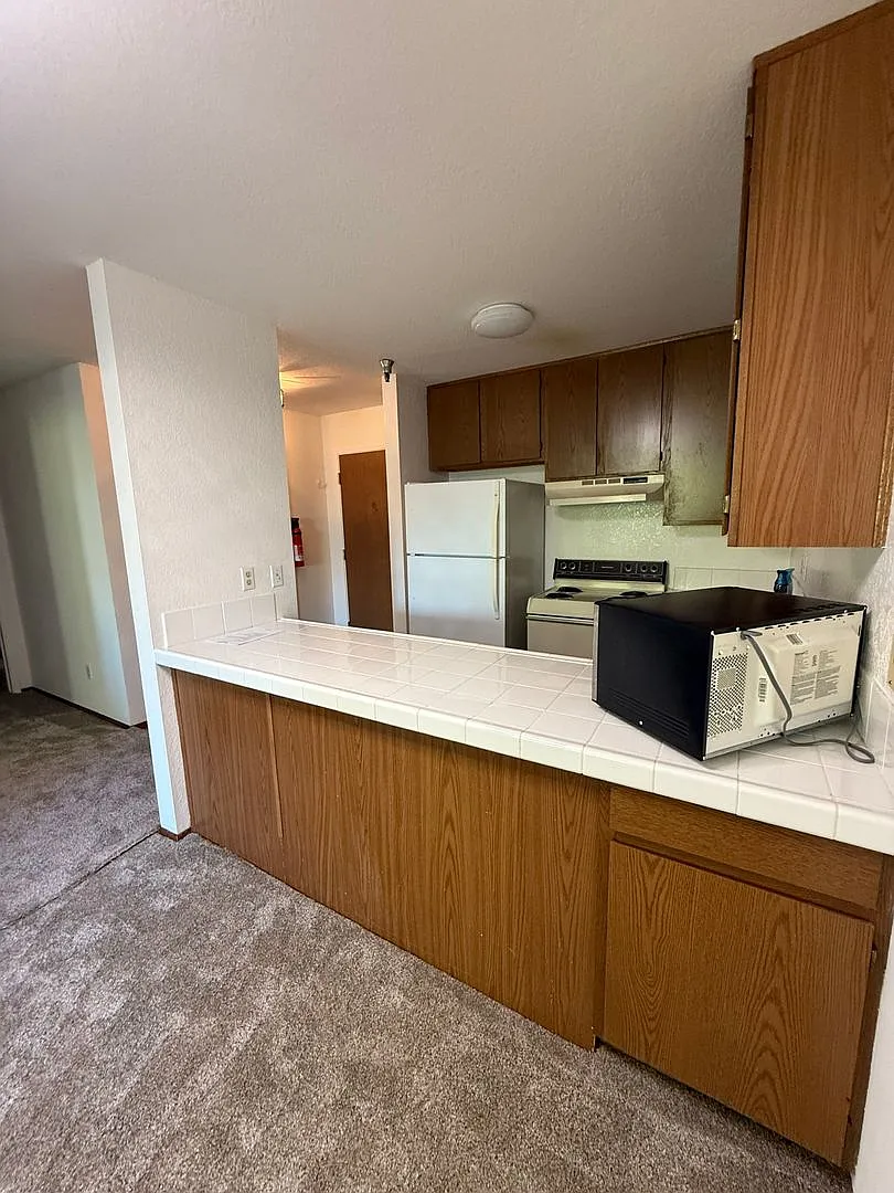Low income 62+ 1 bedroom at Vista Prieta! — Photo 4