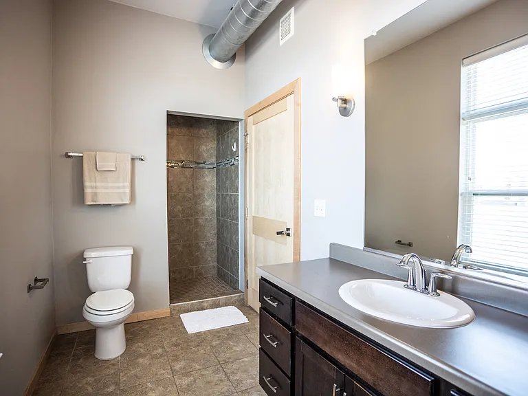 Uptown Exchange Lofts — Photo 14