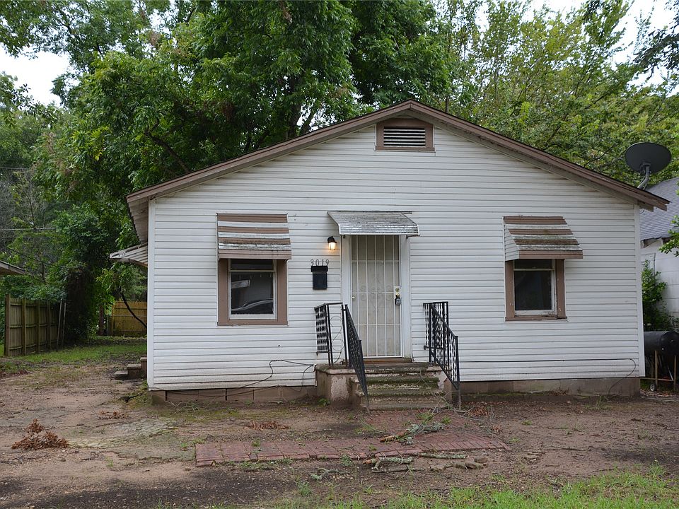 1st image of 3019 Lindholm St