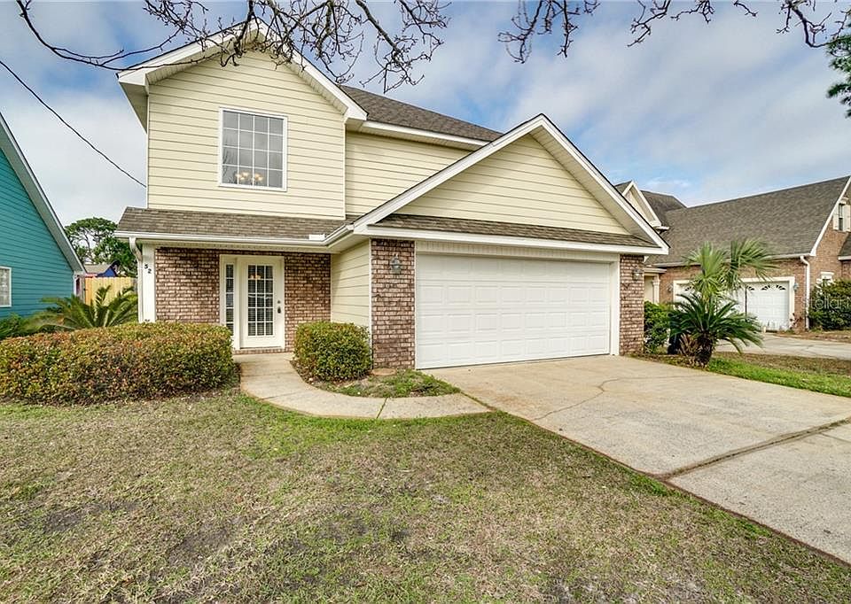 1st image of 52 Hidden Lakes Dr