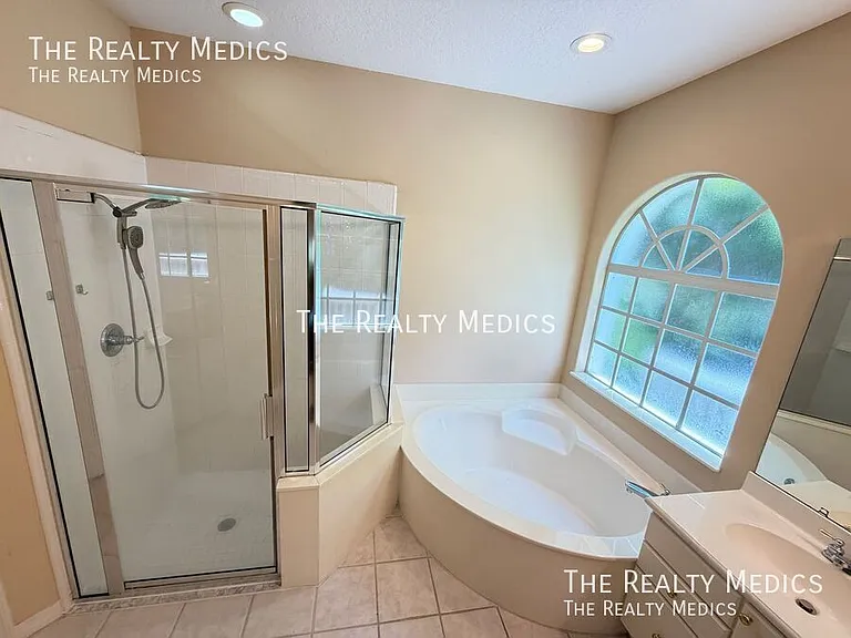 1565 The Oaks Blvd — Photo 27