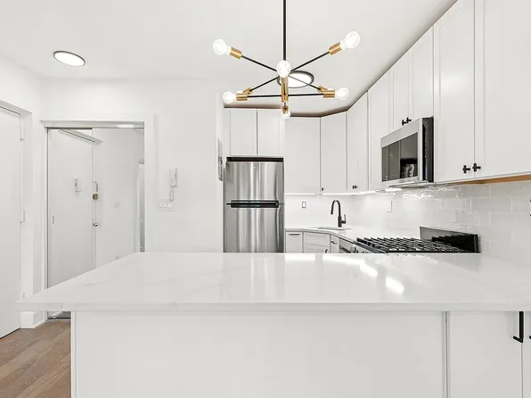 181 7th Ave APT 5A, New York, NY 10011