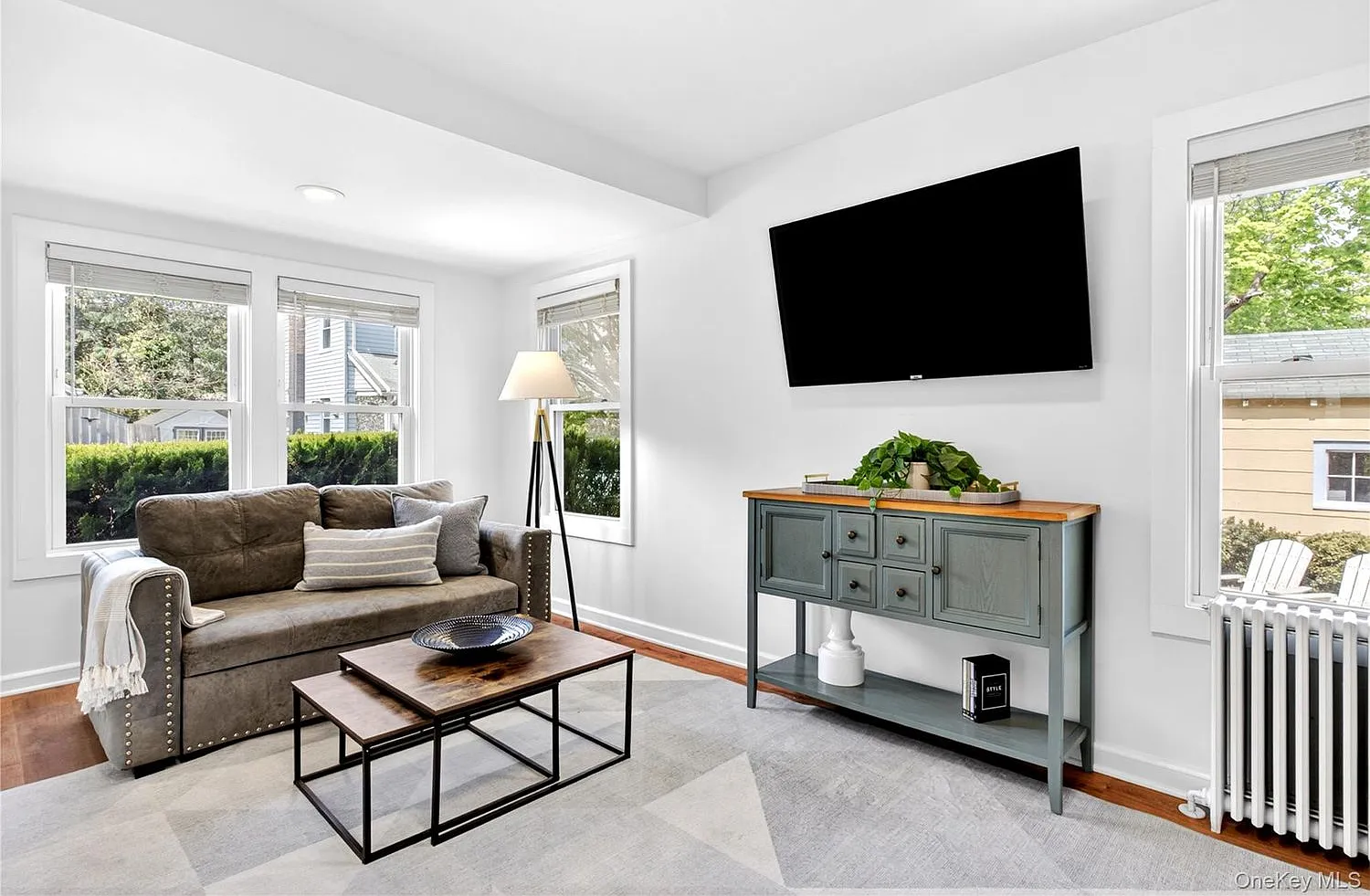 2 bed, 952 sqft, $6,750 — Photo 3