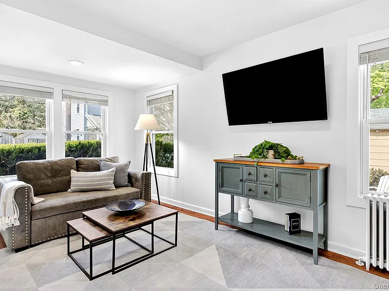 12 Smull Pl — Photo 3