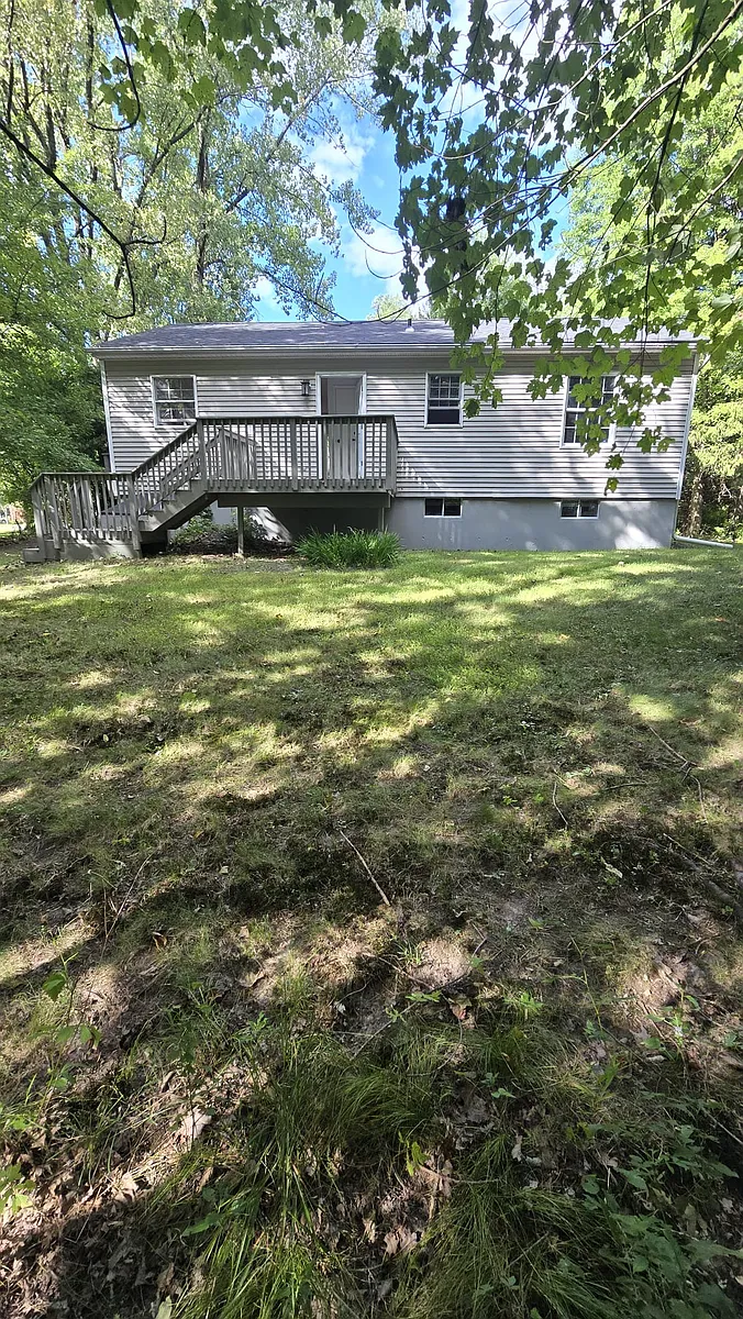 Building Photo - 1321 Sleepy Hollow Rd
