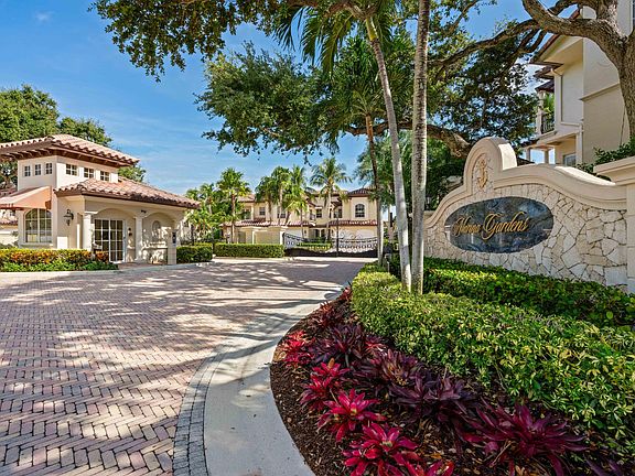 3rd image of 44 Marina Gardens Dr