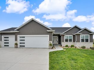 2642 Burr Oak Ct, Marion, IA 52302