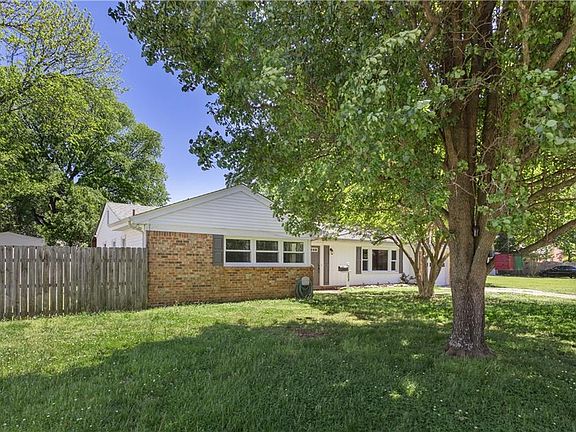 3rd image of 508 S Kings Point Rd
