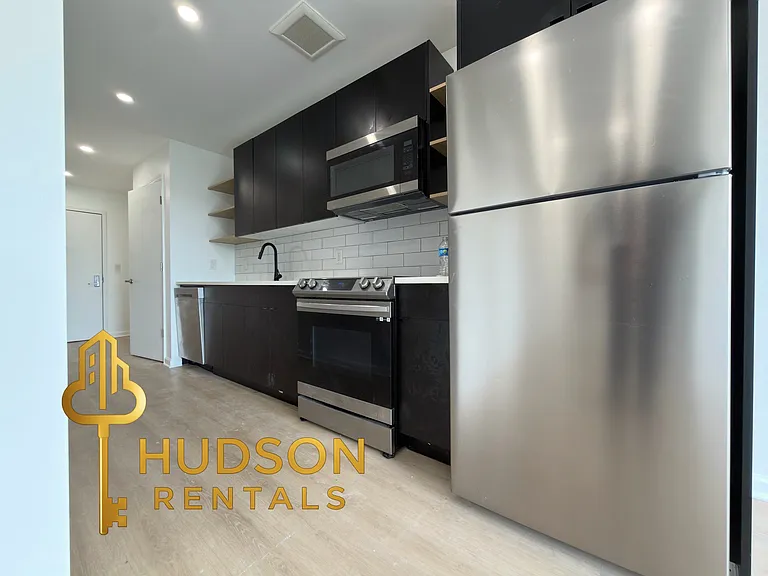 553 Market St #5E — Photo 1