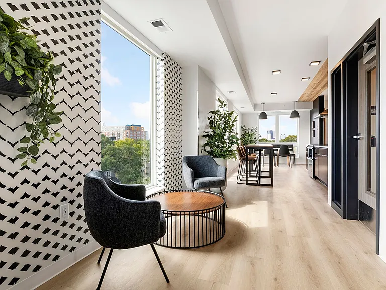 Trademark Apartments — Photo 32