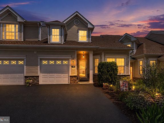 4th image of 18 Dresner Cir