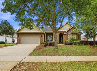 52 Mango Ln, Freeport, FL 32439