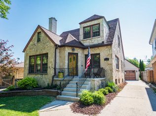 2748 S 44th St, Milwaukee, WI 53219