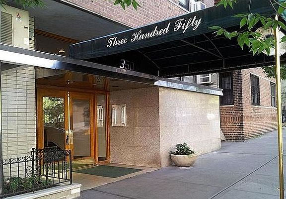 3rd image of 350 E 30th St APT 4B