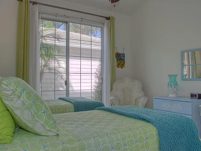 7911 Whitebridge Gln — Photo 26