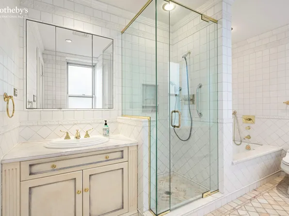 1040 Fifth Avenue image 13 of 15