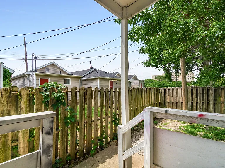 85 S Grubb St — Photo 26