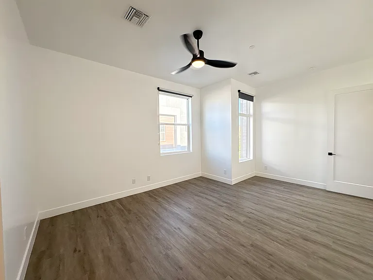 3109 N 39th St #11 — Photo 30