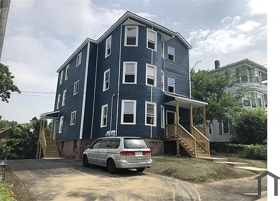 27 King Philip Rd