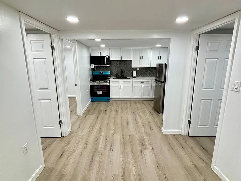 750 Highview Ave — Photo 3
